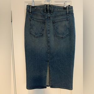 McGuire Confessional Pencil Skirt, Sz 27 NWOT 3301608 Stretch denim, back slit